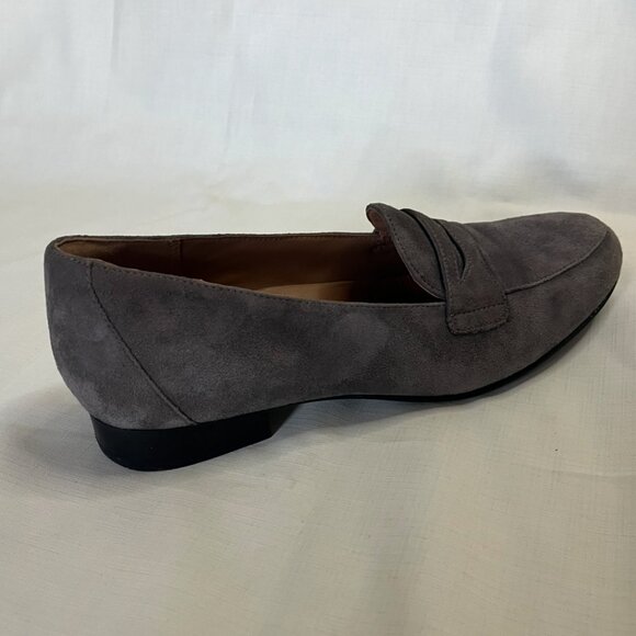 Clarks Unstructured Un Blush Go Grey Suede Loafers | Size 10 - Picture 9 of 12